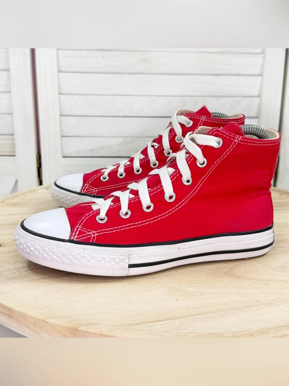 Converse Chuck Taylor Canvas High Top Sneakers Red White Youth Size 3 Big Kids